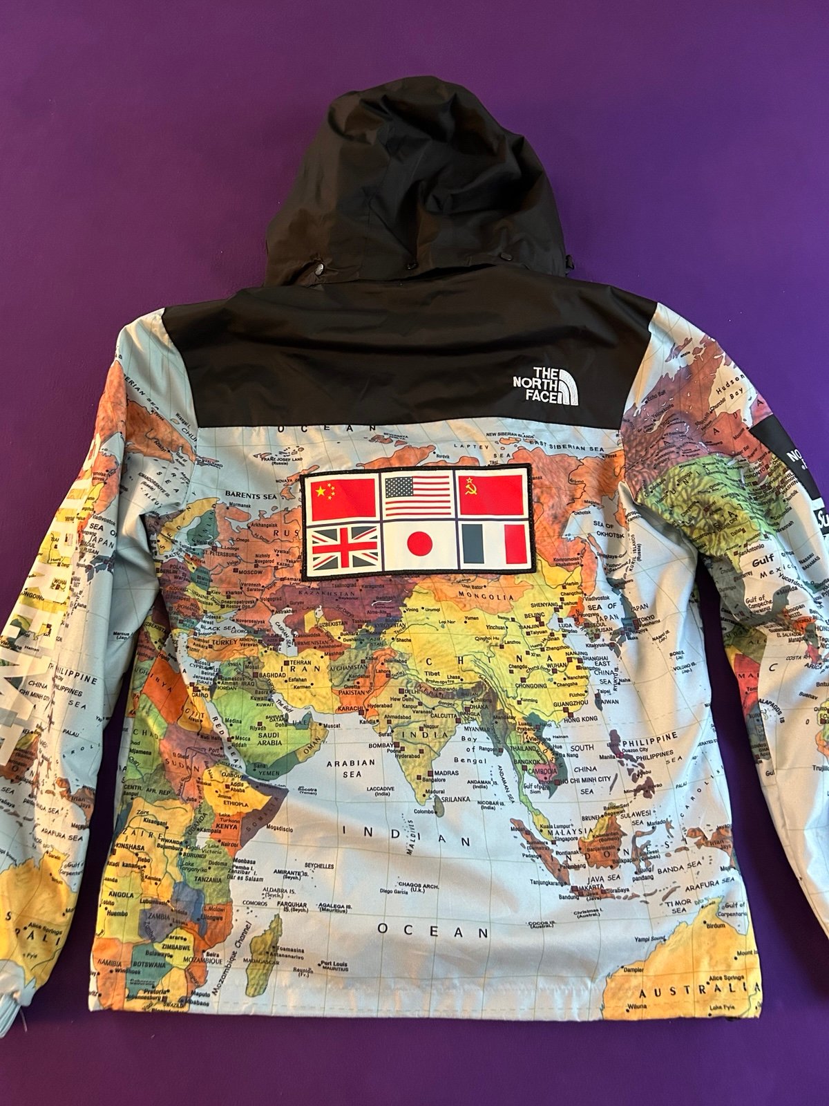 Supreme X The North Face Atlas jacket