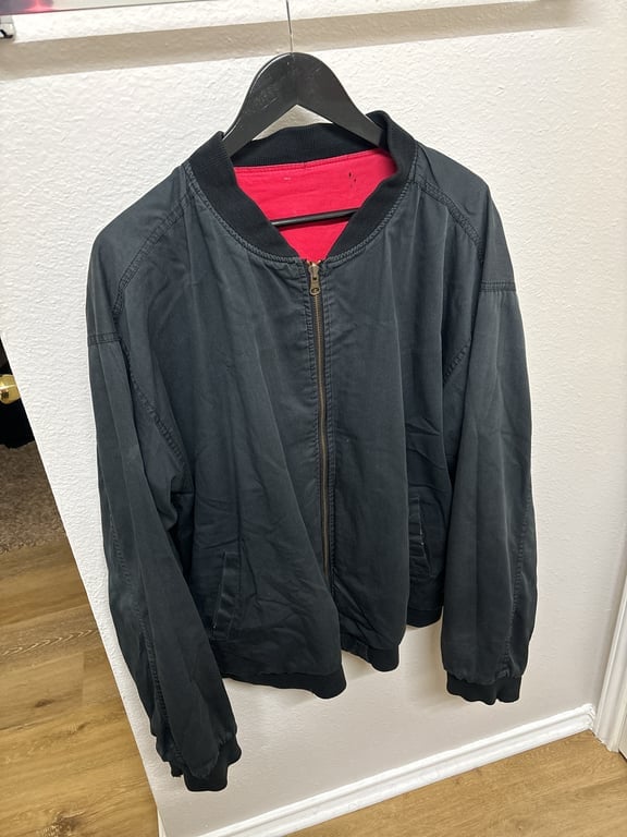 Vintage 90s Marlboro Embroidered Logo Reversible Bomber Jacket Red
