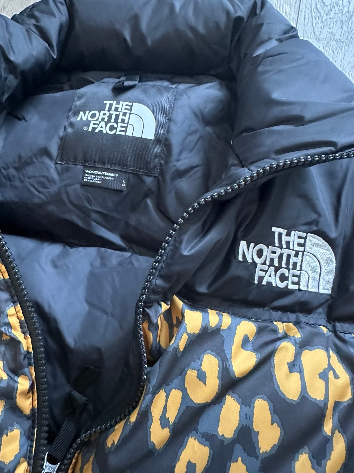 The north face 1996 nuptse arrowwood yellow leopard print puffer jacket sz L