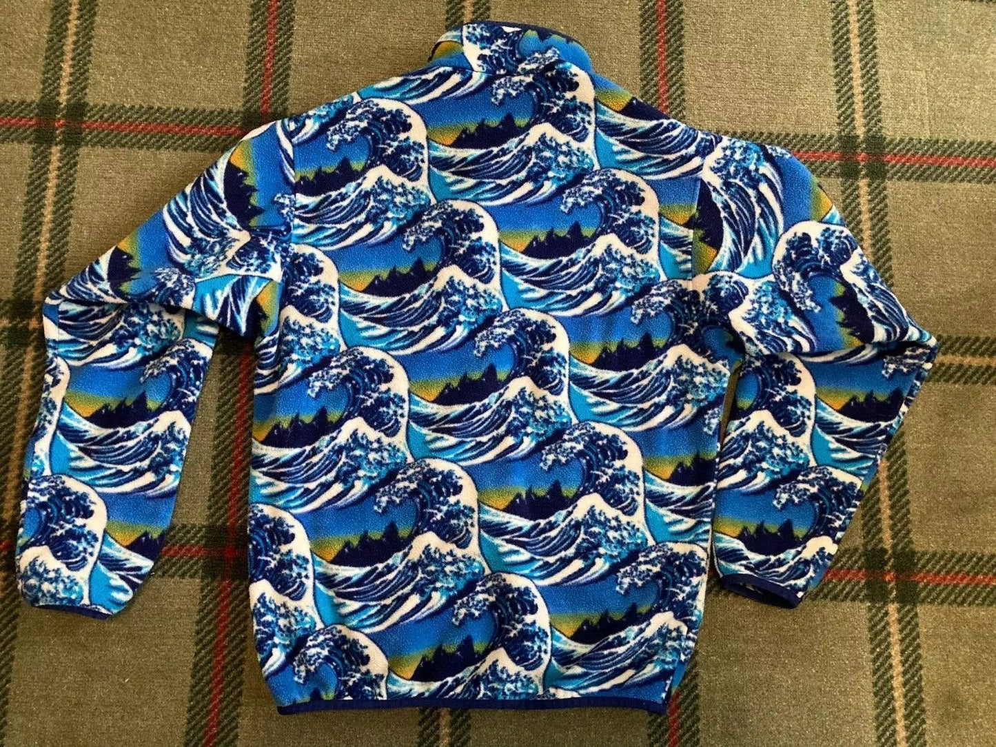 Patagonia Synchilla Medium Snap T Hokusai Pattern Wave Fleece Jacket